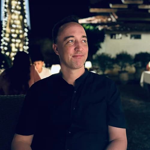 Joe, Marketing manager