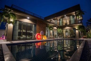 3 Bedroom Pool Villa, Gorgeous Views in Doi Saket